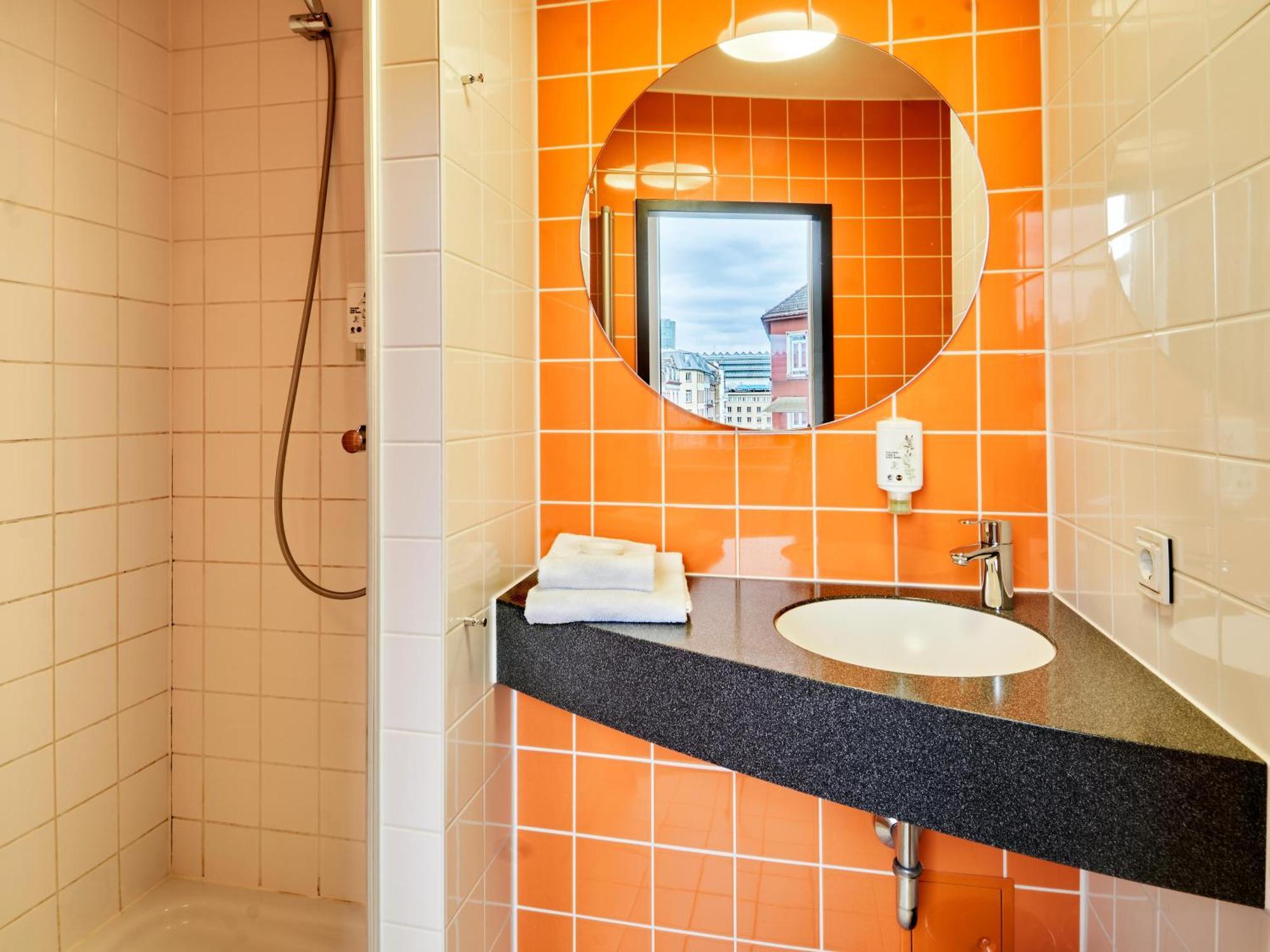 B&B Hotel Frankfurt-Hbf Frankfurt nad Menem Zewnętrze zdjęcie