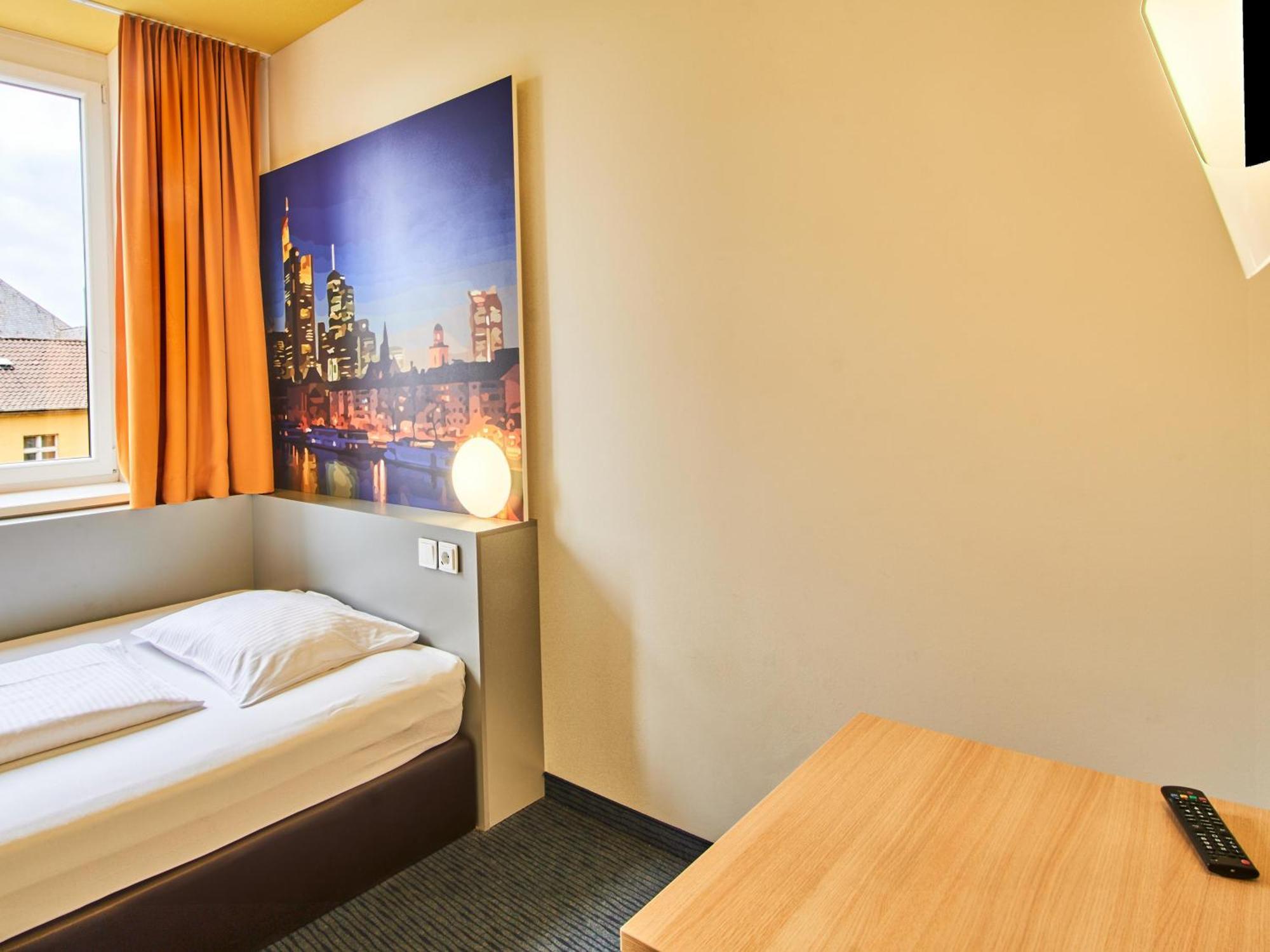 B&B Hotel Frankfurt-Hbf Frankfurt nad Menem Zewnętrze zdjęcie